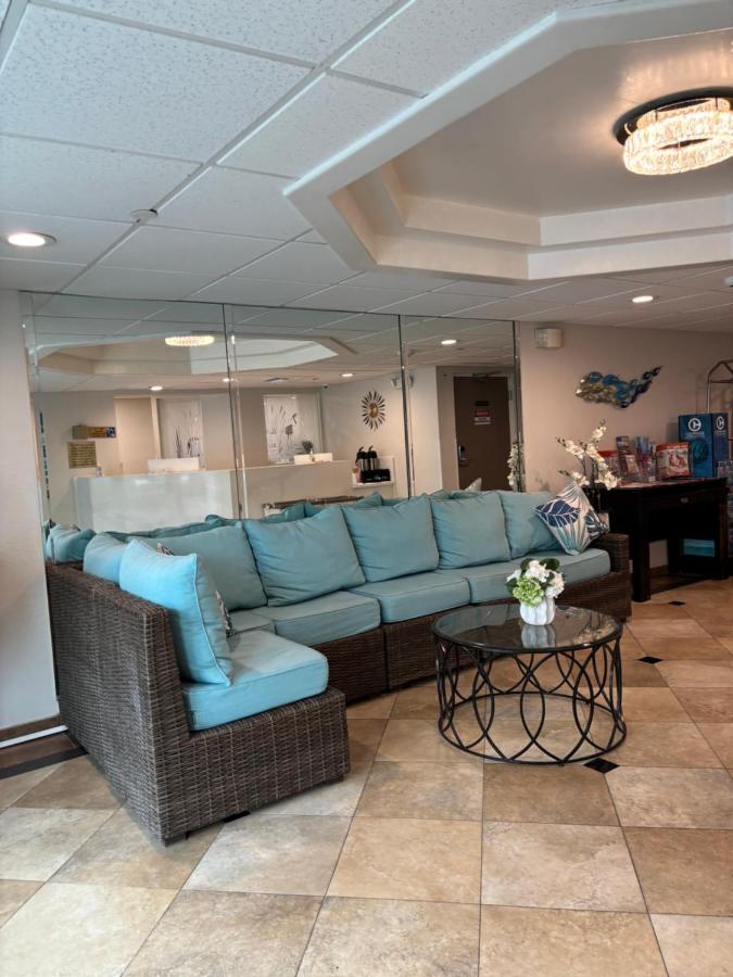 | Gulfview Hotel - On the Beach
