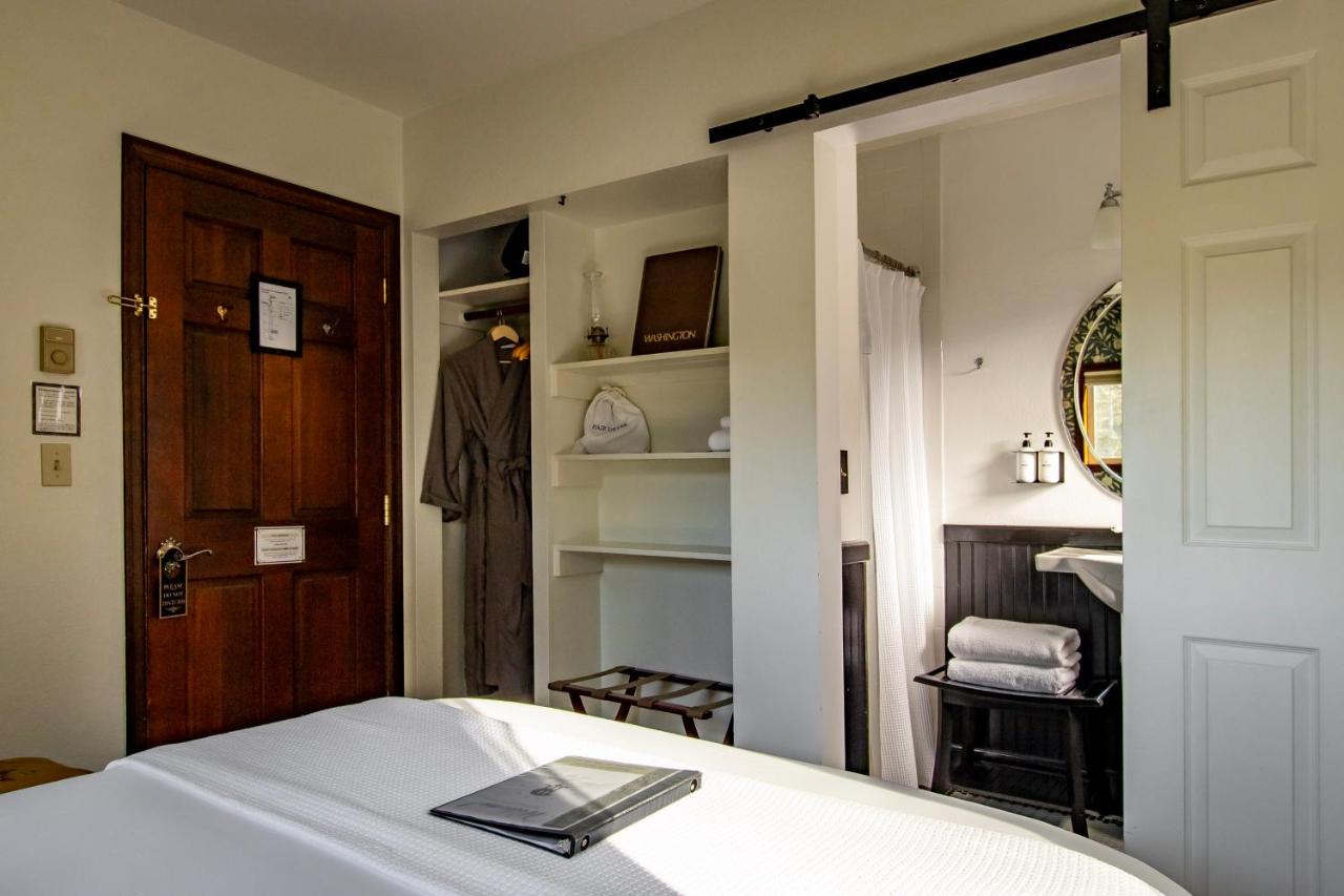 | Hotel Packwood