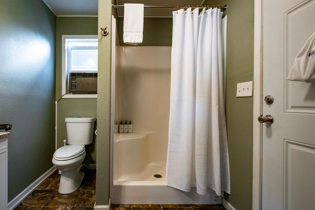 | Hotel Packwood