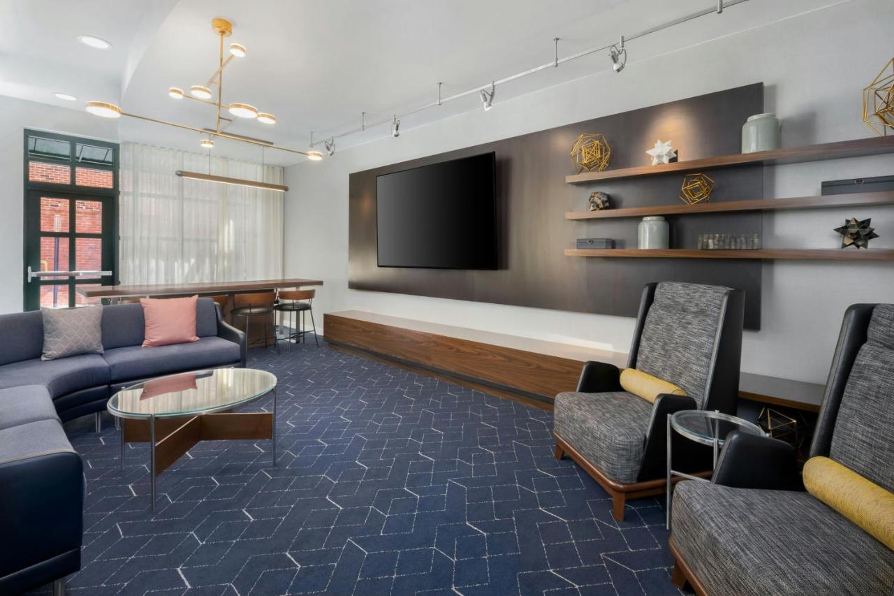 | Courtyard by Marriott Chattanooga Downtown