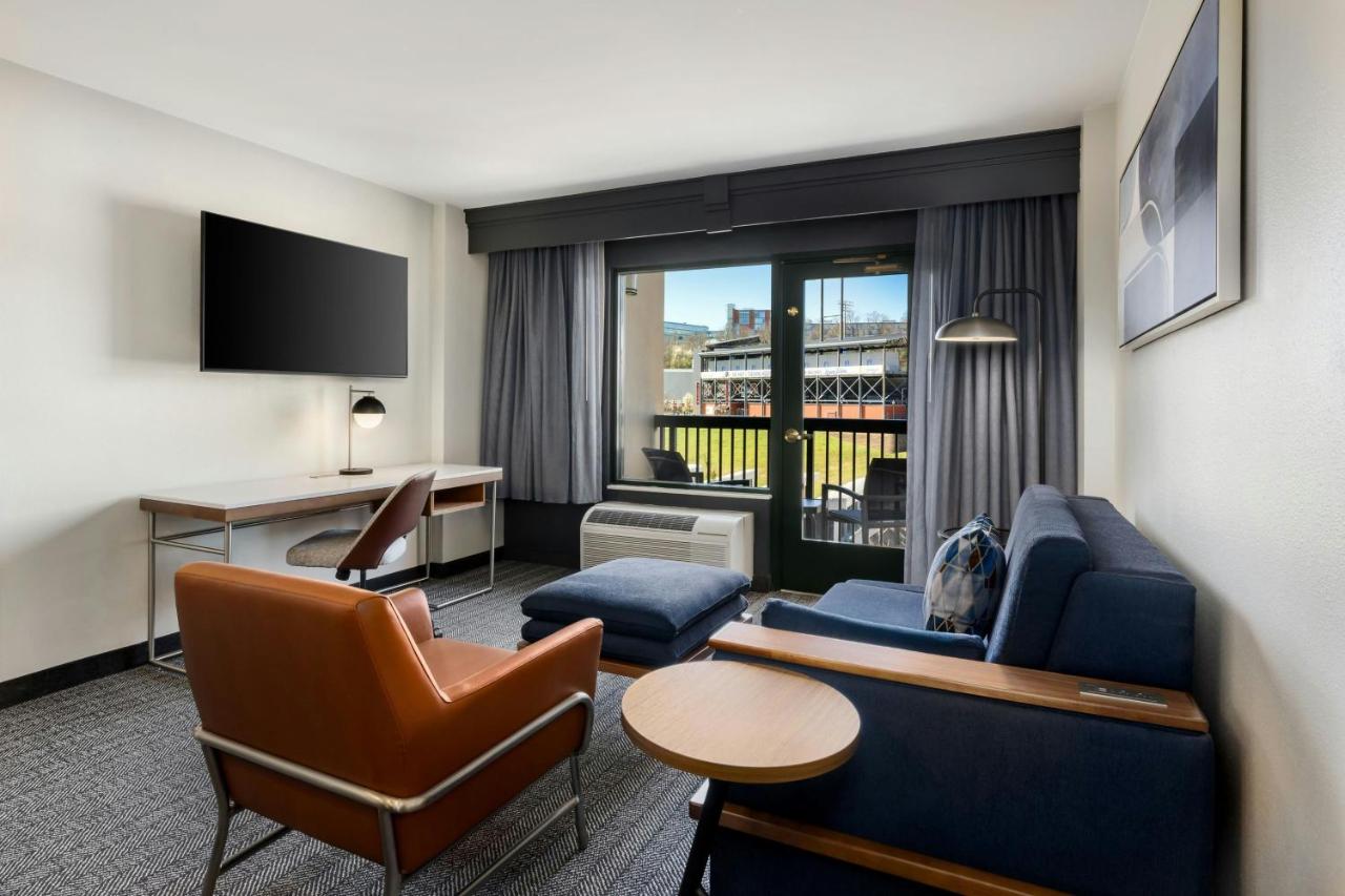 | Courtyard by Marriott Chattanooga Downtown