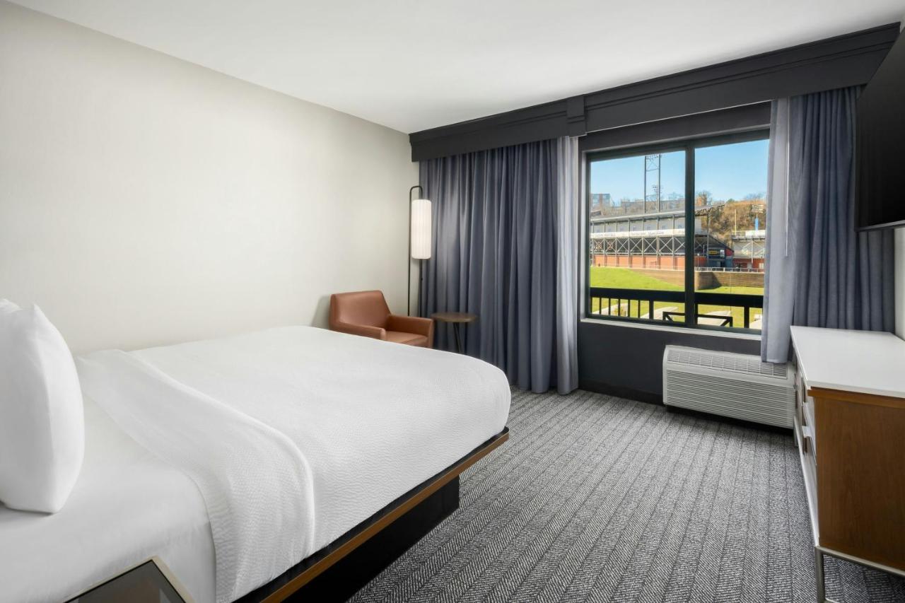 | Courtyard by Marriott Chattanooga Downtown