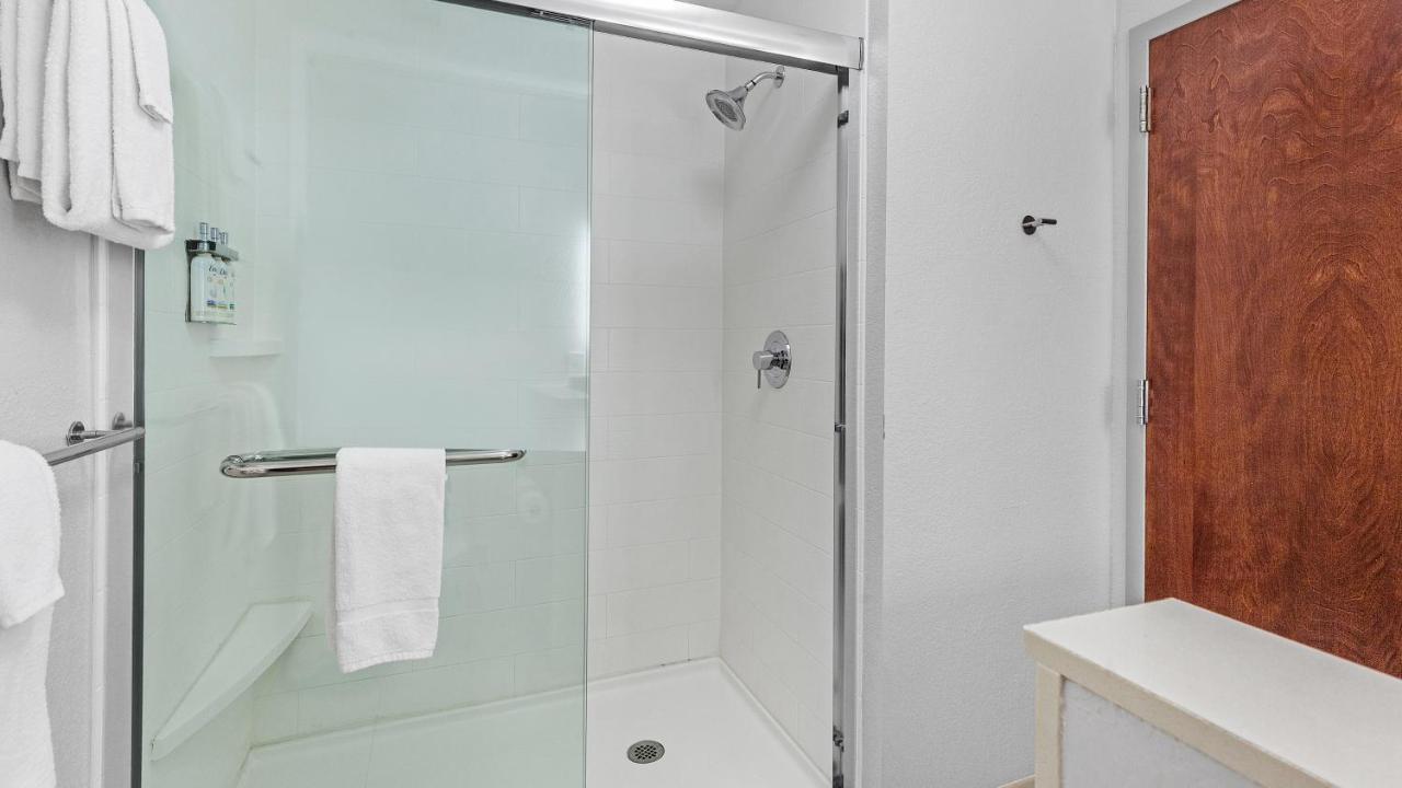  | Holiday Inn Express And Suites Mobile - University Area, an IHG Hotel