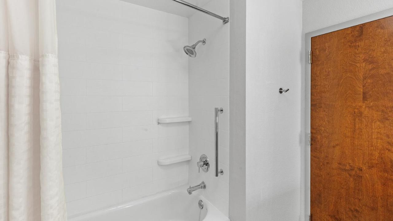  | Holiday Inn Express And Suites Mobile - University Area, an IHG Hotel