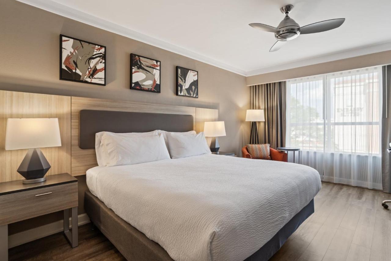 King Room - Non-Smoking at Holiday Inn Baton Rouge College Drive I-10, an IHG Hotel