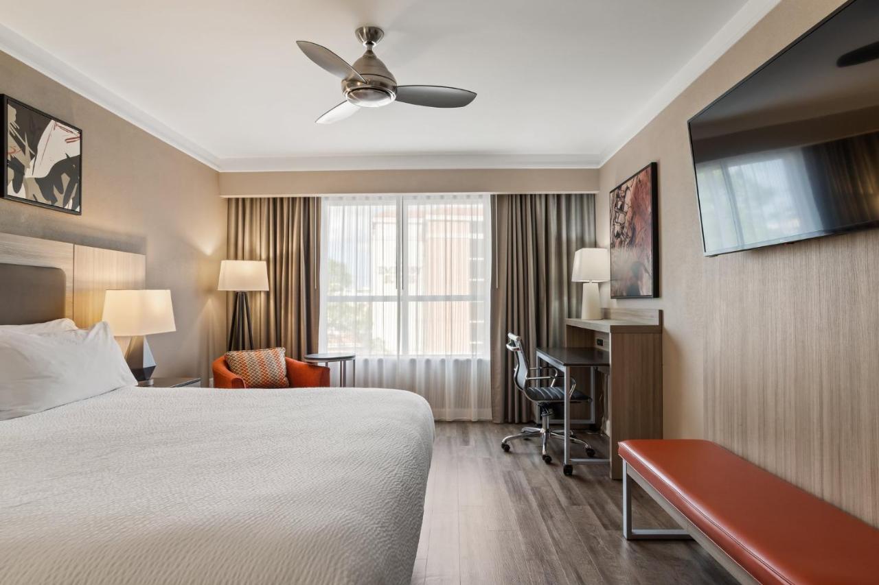 King Room - Non-Smoking at Holiday Inn Baton Rouge College Drive I-10, an IHG Hotel