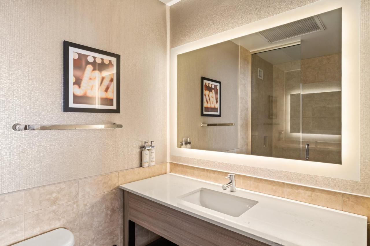 | Holiday Inn Baton Rouge College Drive I-10, an IHG Hotel