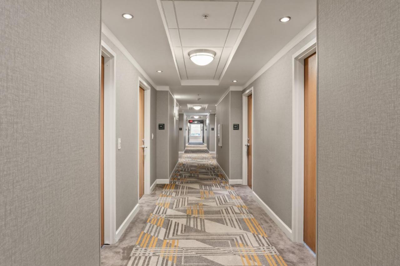 | Holiday Inn Baton Rouge College Drive I-10, an IHG Hotel