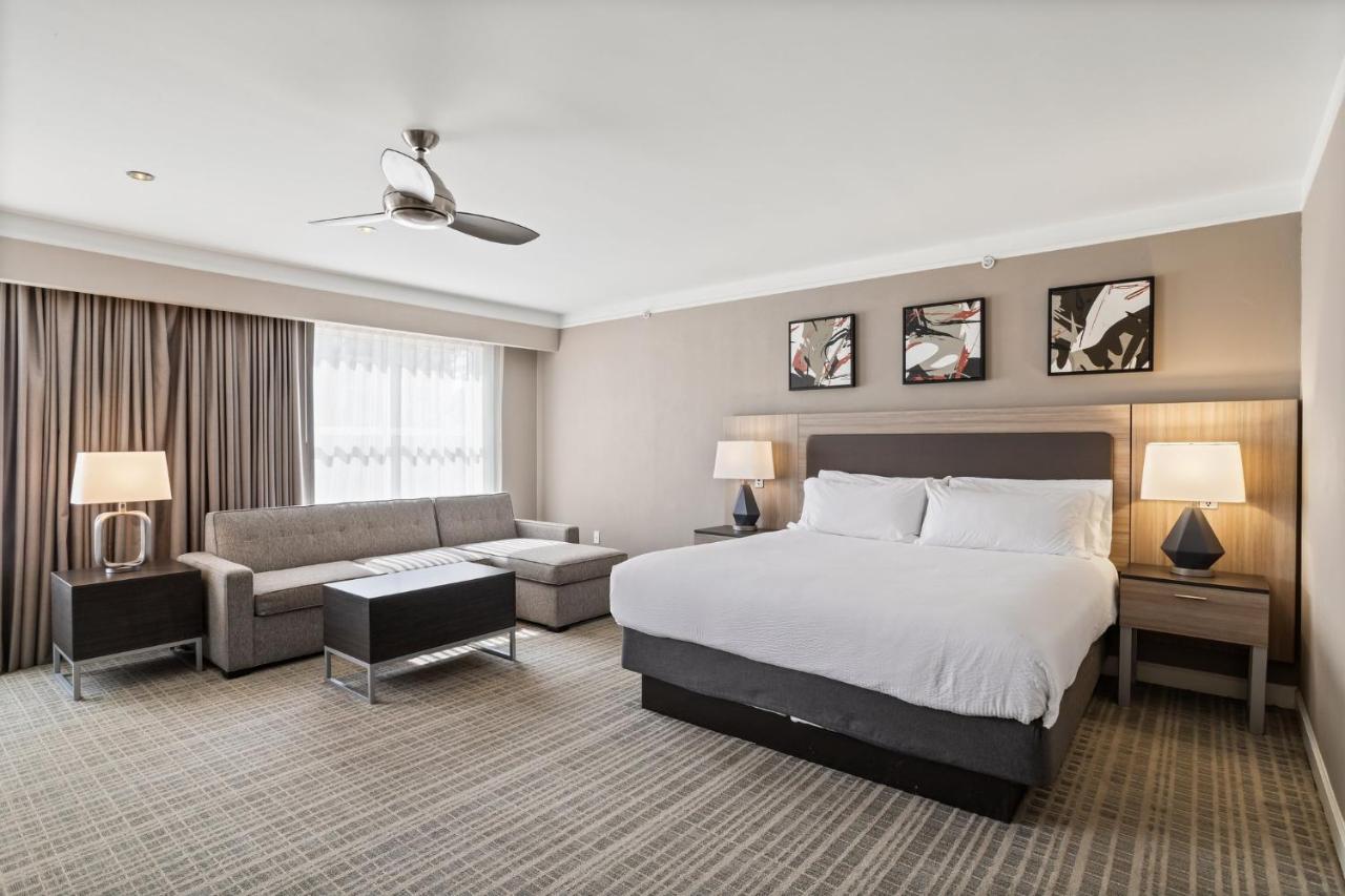 Junior Suite - Non-Smoking at Holiday Inn Baton Rouge College Drive I-10, an IHG Hotel