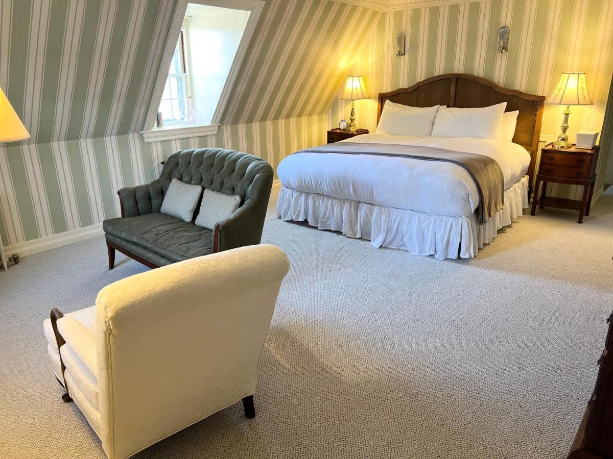| Adair Country Inn & Restaurant