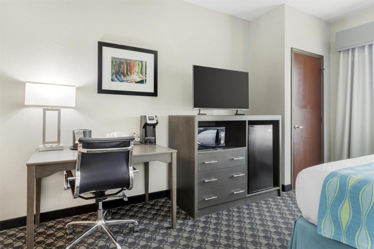 King Room - Disability Access at Best Western Plus Waller Hotel