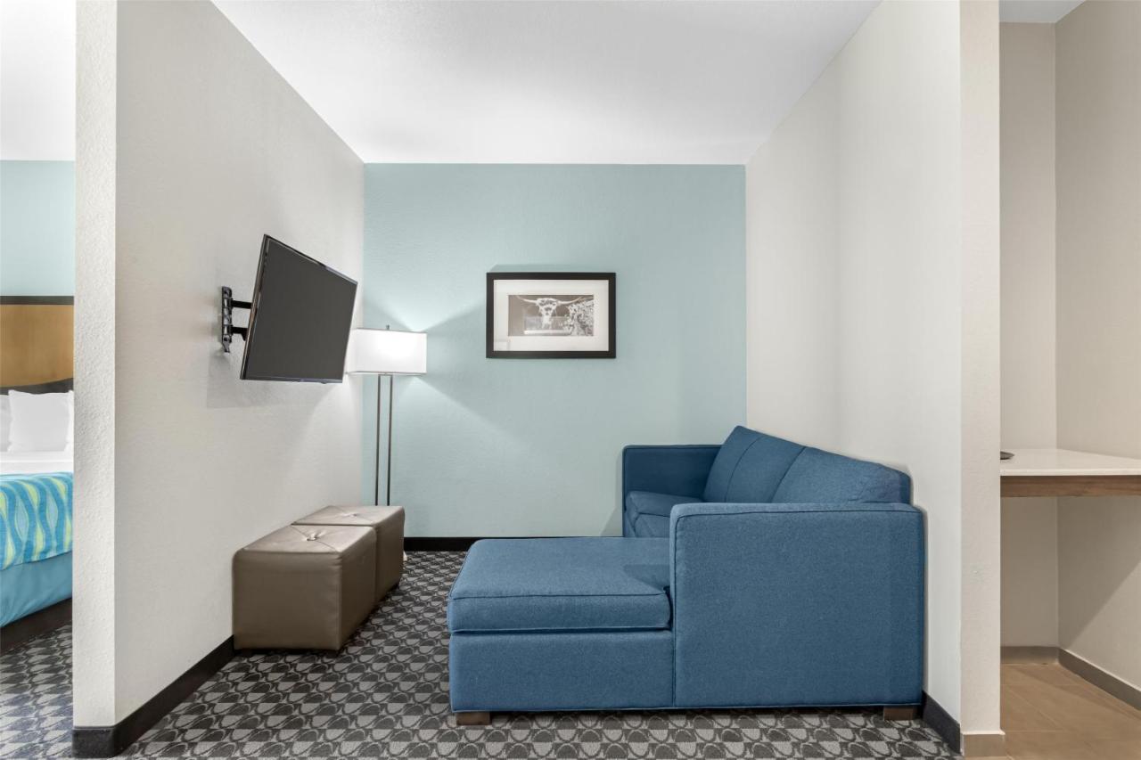 | Best Western Plus Waller Hotel
