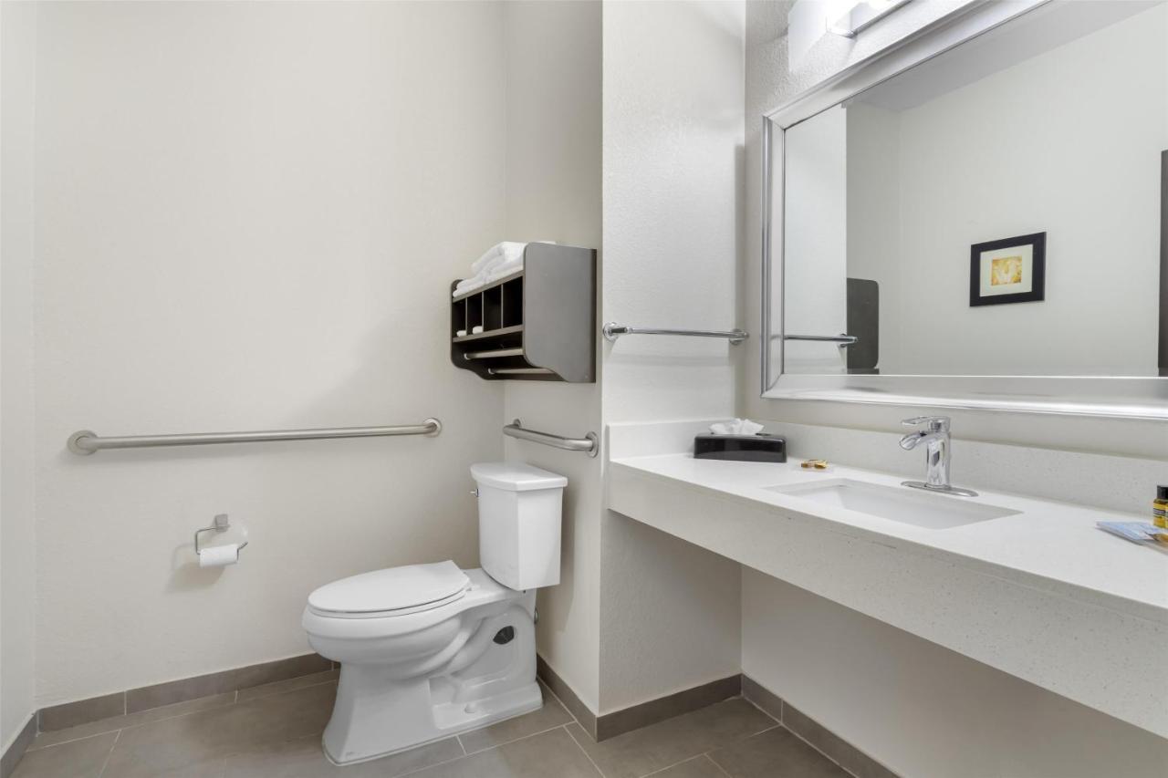 King Room - Disability Access at Best Western Plus Waller Hotel