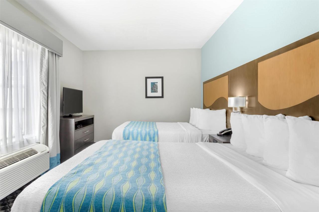 | Best Western Plus Waller Hotel