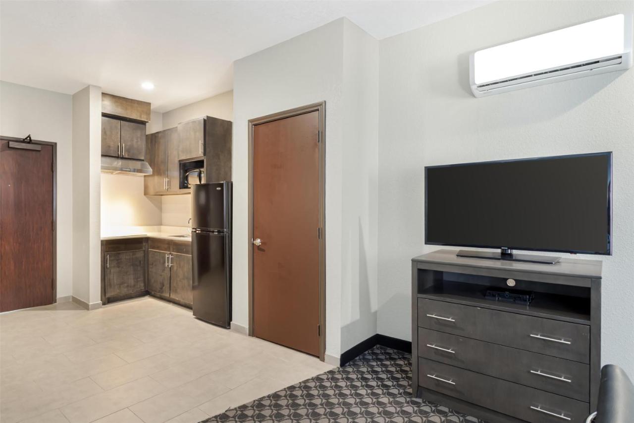 Suite with Two Queen Beds and Kitchenette at Best Western Plus Waller Hotel