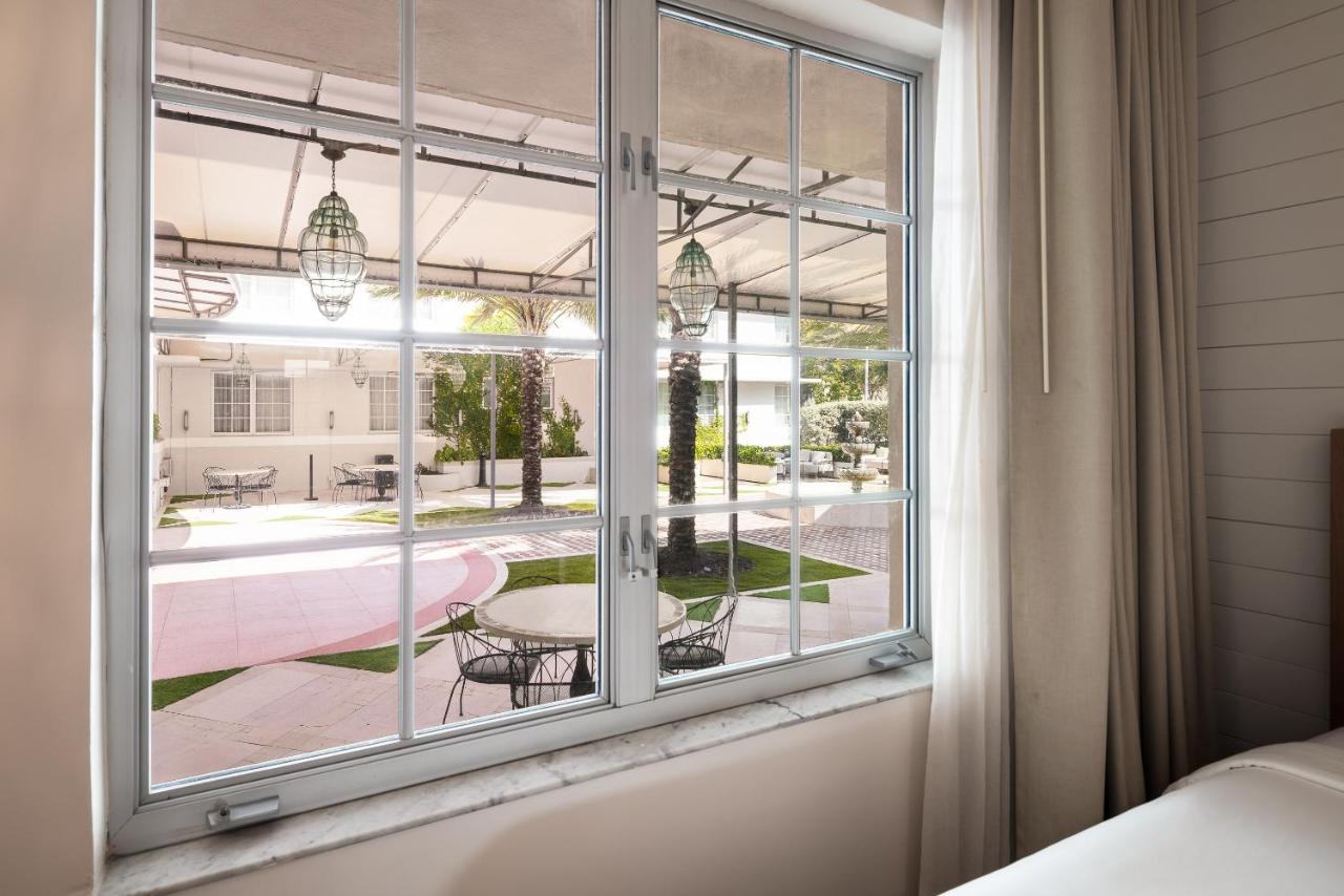 Deluxe Park View King Room at Liberty Park Hotel South Beach