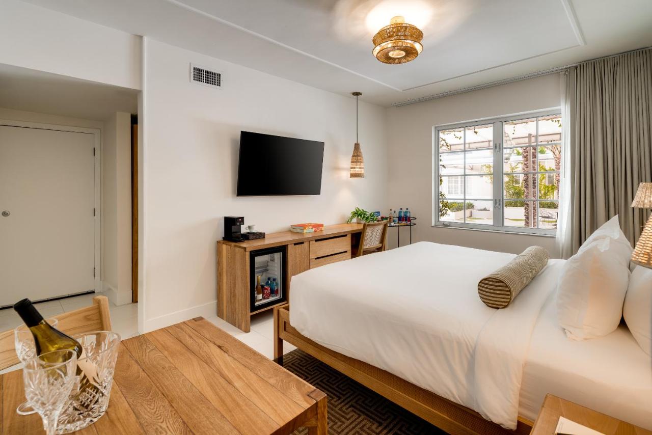 Deluxe Park View King Room at Liberty Park Hotel South Beach