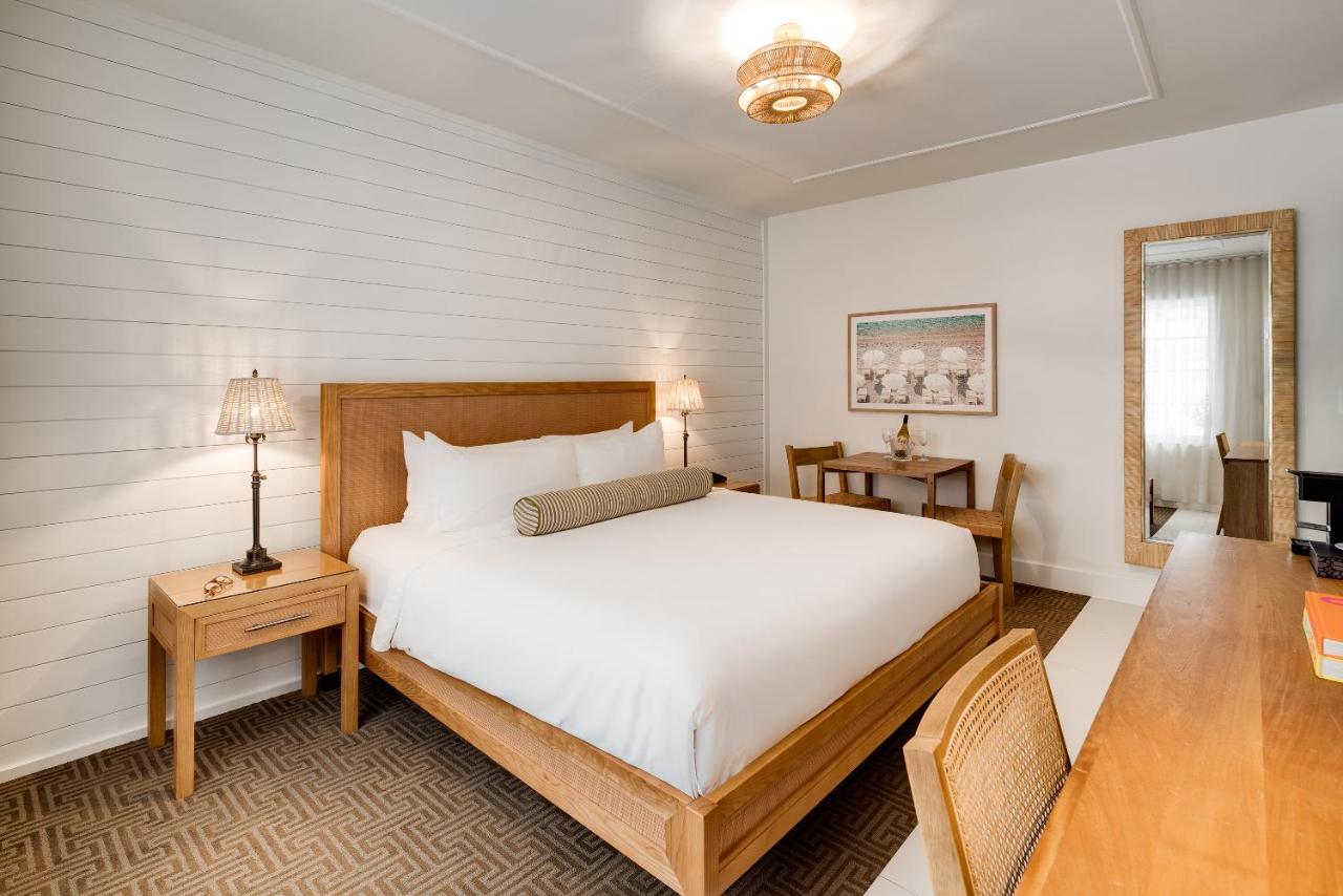 Deluxe Park View King Room at Liberty Park Hotel South Beach