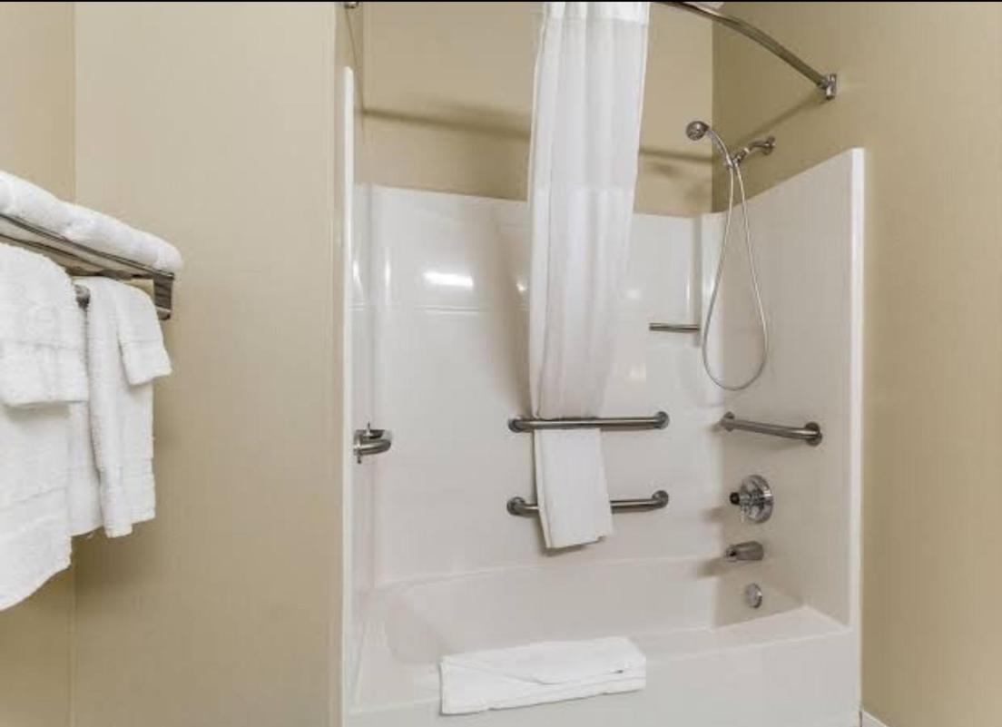 Queen Room - Accessible/Non-Smoking at Quality Inn & Suites Eau Claire University Area