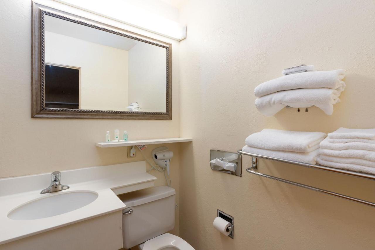 Queen Room with Two Queen Beds - Accessible/Non-Smoking at Quality Inn Havre