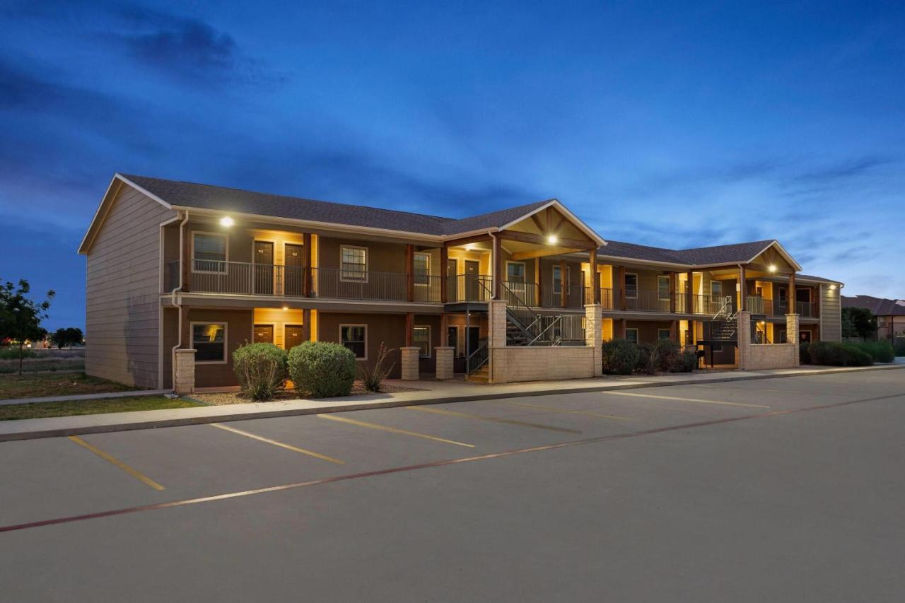 | Eagles Den Suites at Andrews