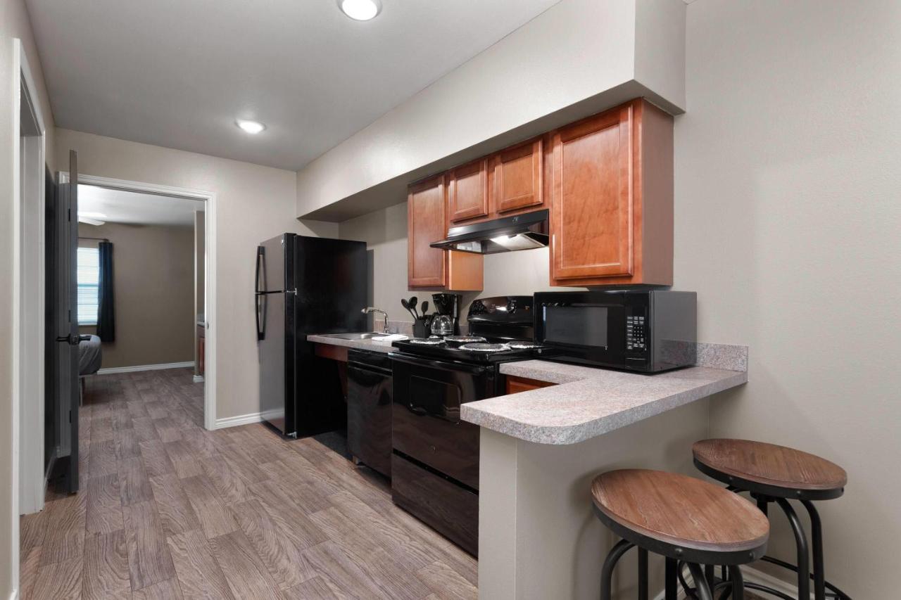| Eagles Den Suites at Andrews