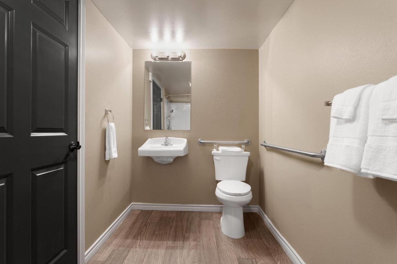 | Eagles Den Suites at Andrews