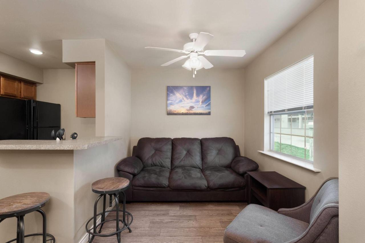 | Eagles Den Suites at Andrews