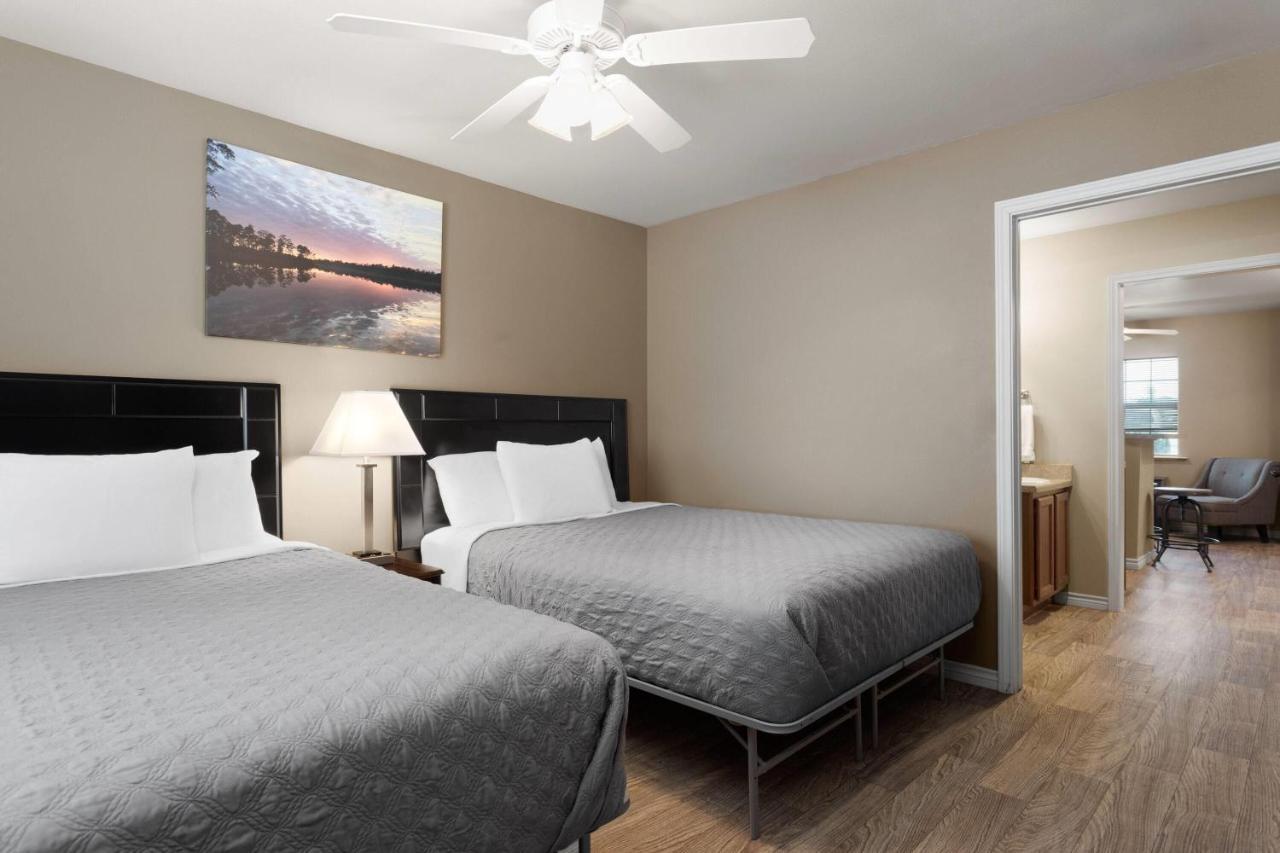 | Eagles Den Suites at Andrews