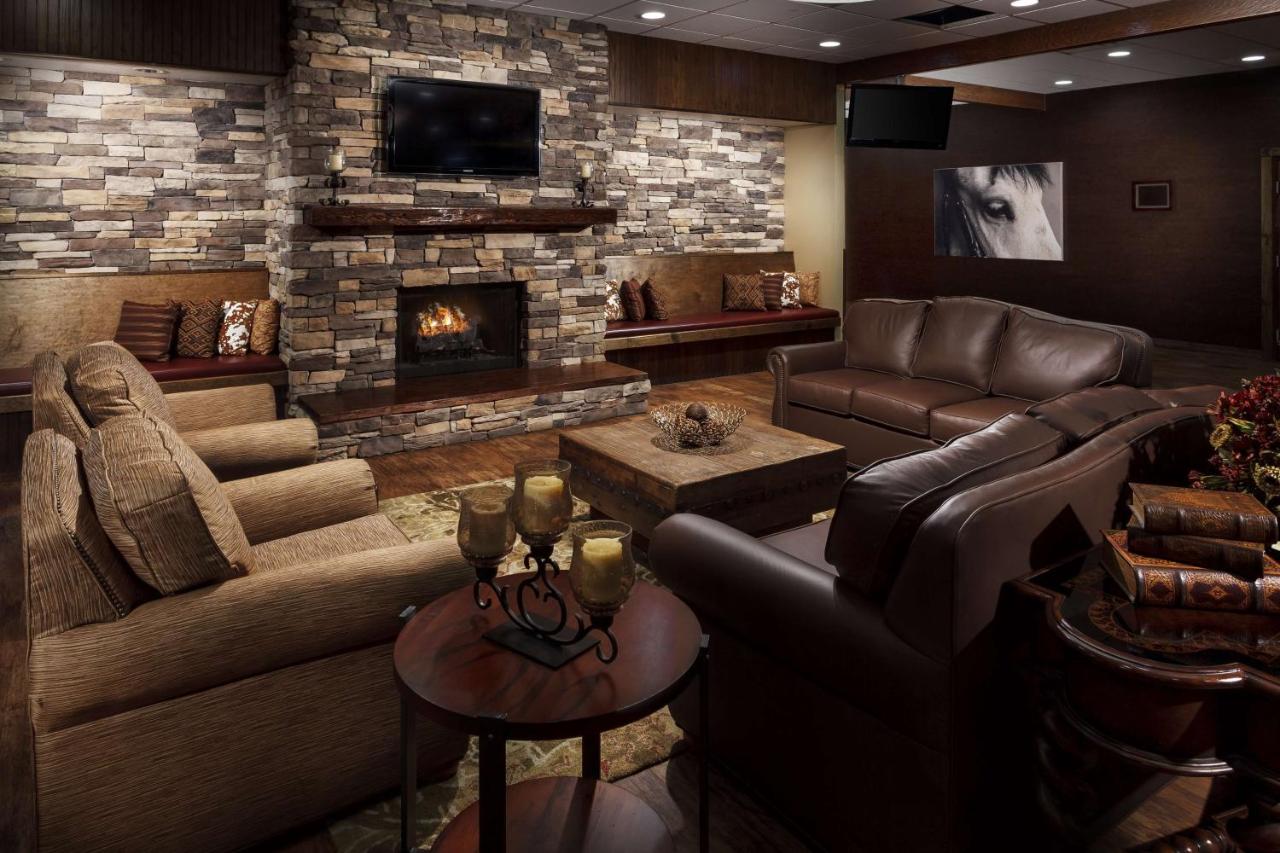 Roosevelt Grand Dakota, SureStay Collection by Best Western