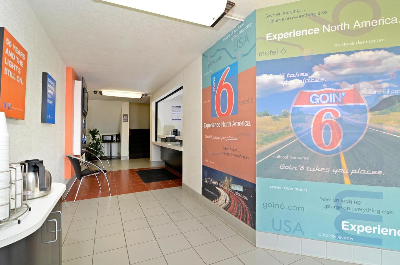 | Motel 6-South Haven, KS