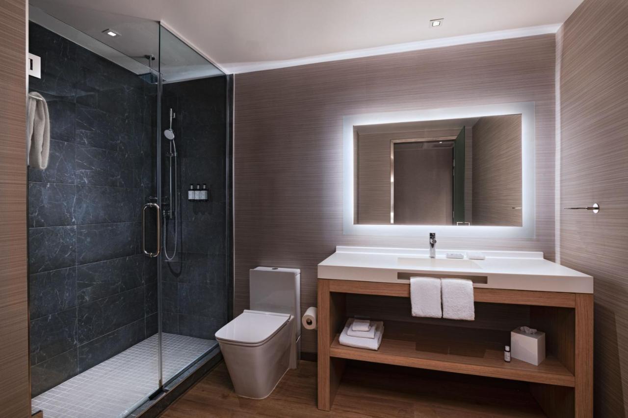 | AC Hotel by Marriott Houston Downtown