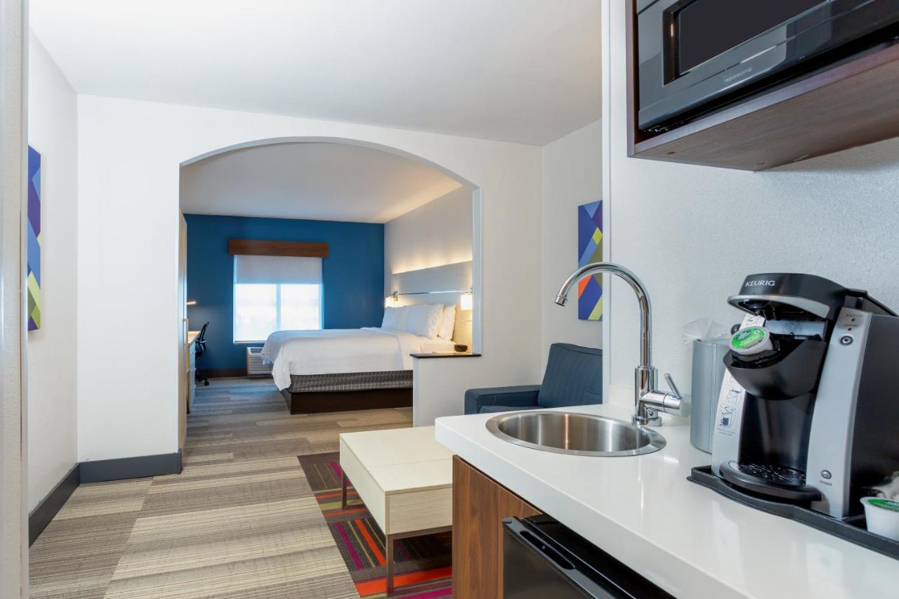 Single King Suite with Pull-out Sofa - Non Smoking at Holiday Inn Express & Suites, International Drive by IHG