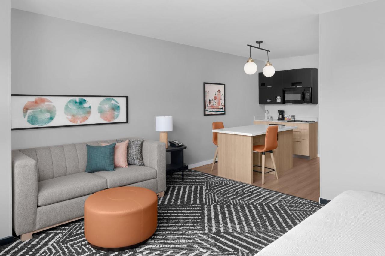 King Studio Suite with Shower - Disability Access at HYATT house Pittsburgh-South Side