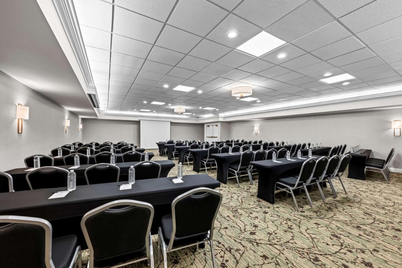| Best Western Plus Plaza Hotel & Conference Center