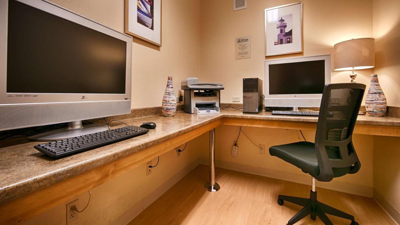 | Executive Residency by Best Western Navigator Inn & Suites