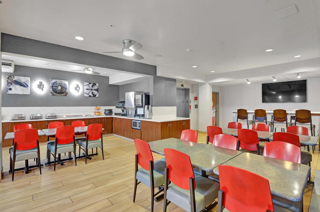 | Executive Residency by Best Western Navigator Inn & Suites