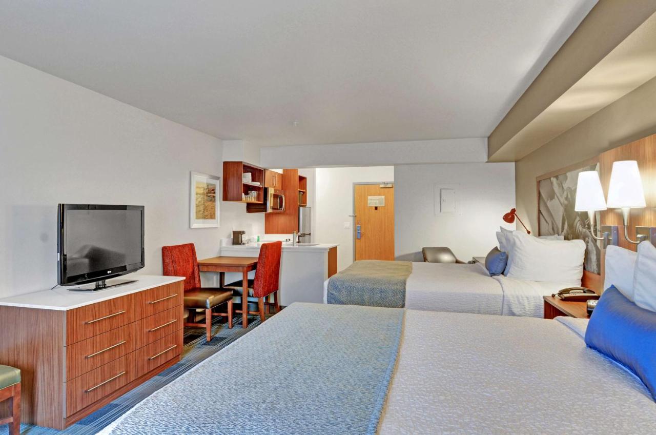 | Executive Residency by Best Western Navigator Inn & Suites