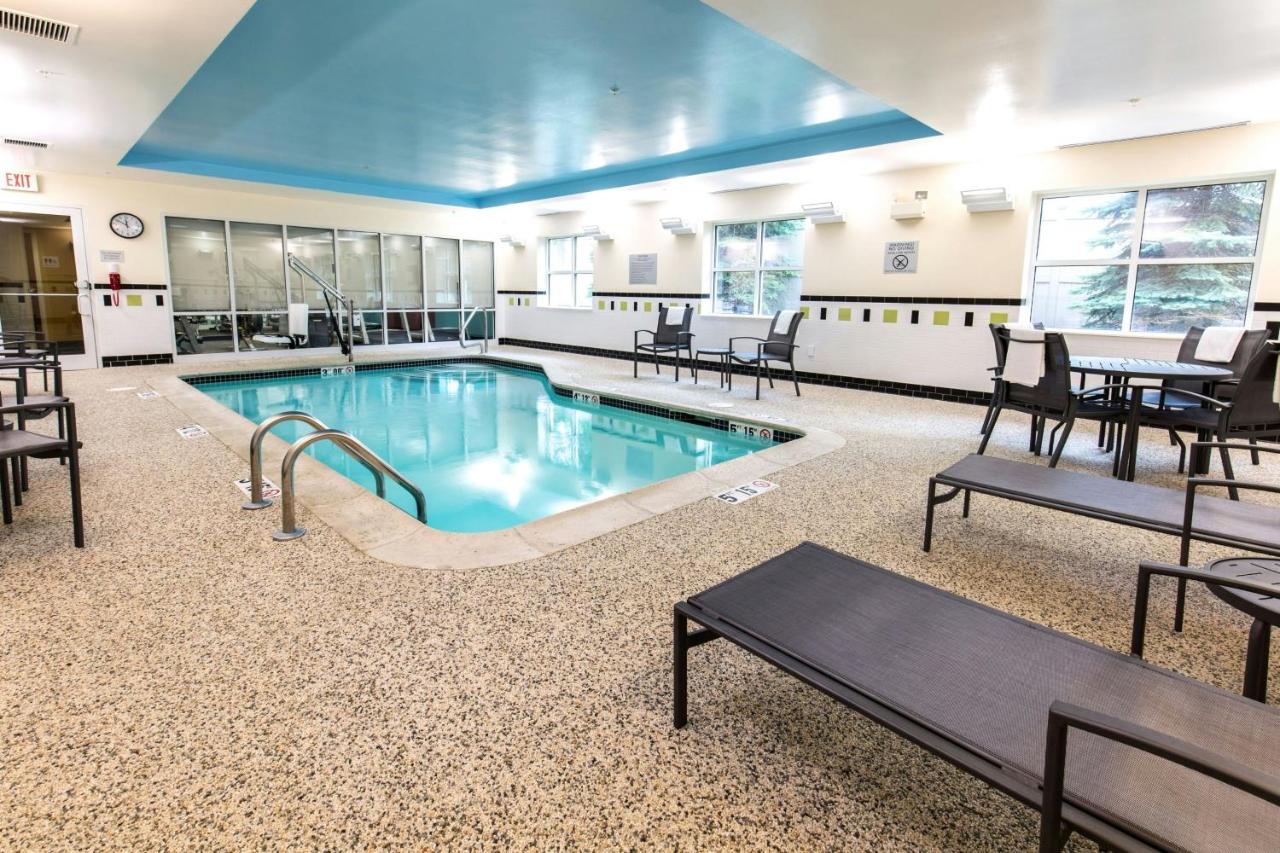 | Fairfield Inn and Suites by Marriott Portsmouth Exeter