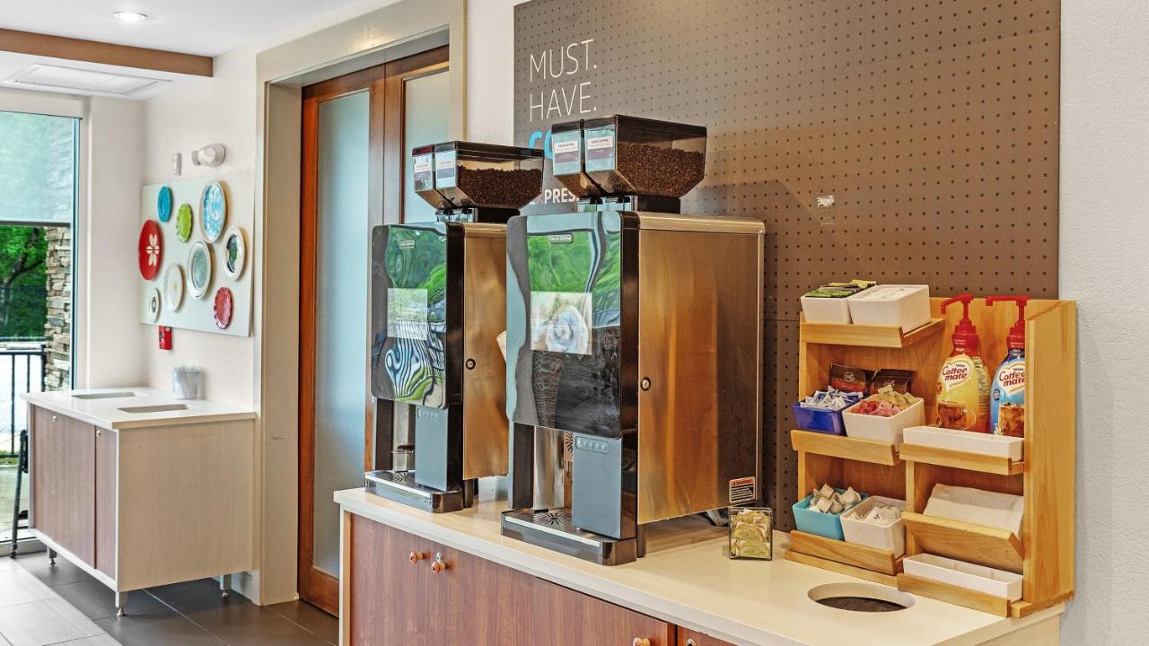  | Holiday Inn Express And Suites Mobile - University Area, an IHG Hotel
