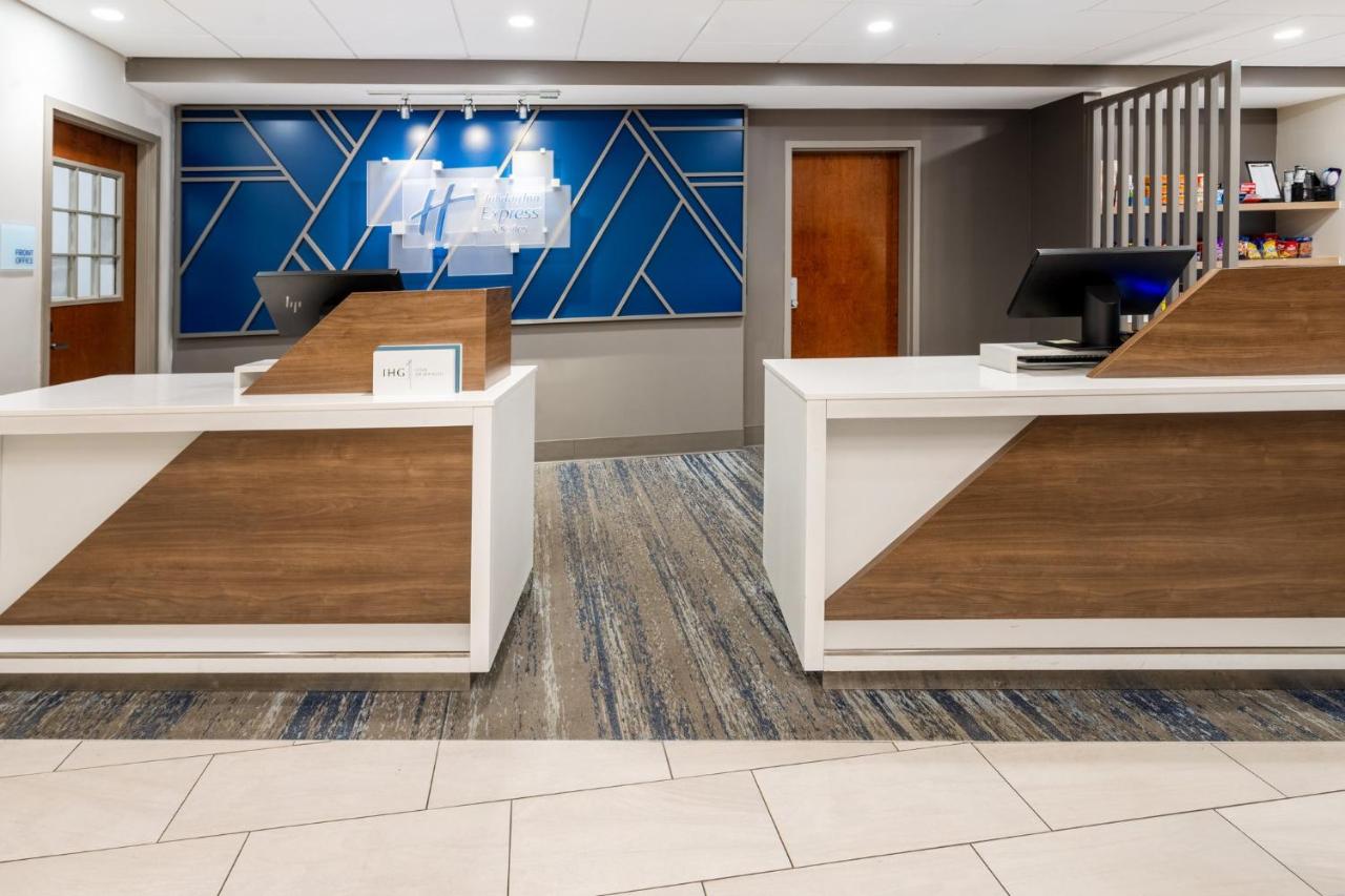  | Holiday Inn Express & Suites Flowood, an IHG Hotel