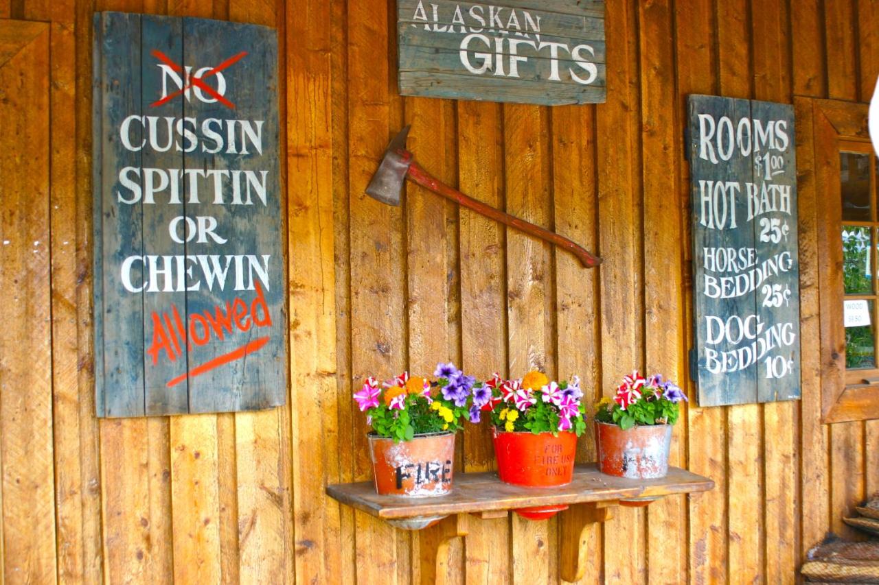 | Denali Grizzly Bear Resort