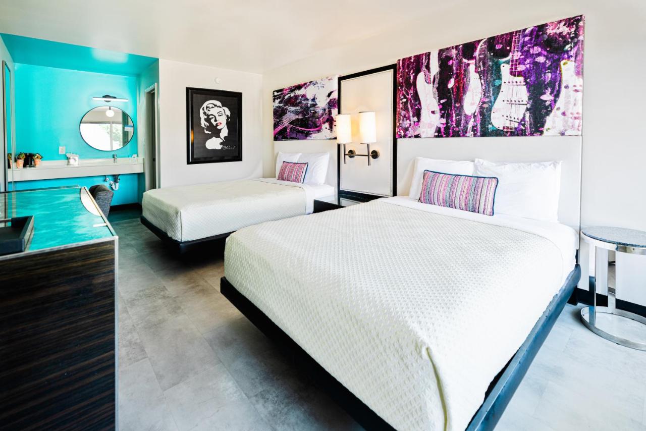 Queen Room with Two Queen Beds, Courtyard View - Non Smoking at Heights House Hotel - Houston Heights Downtown, an Ascend Collection Hotel