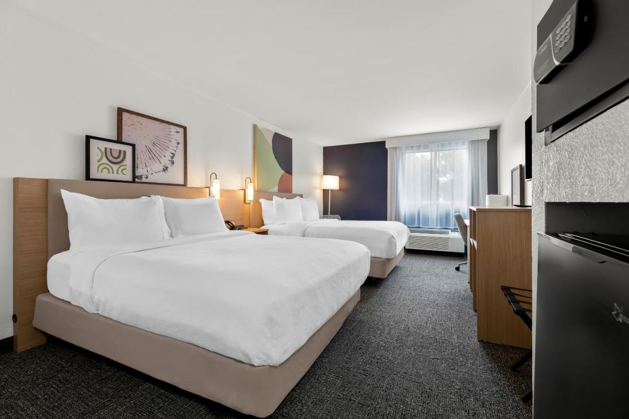  | Best Western Cypress Creek