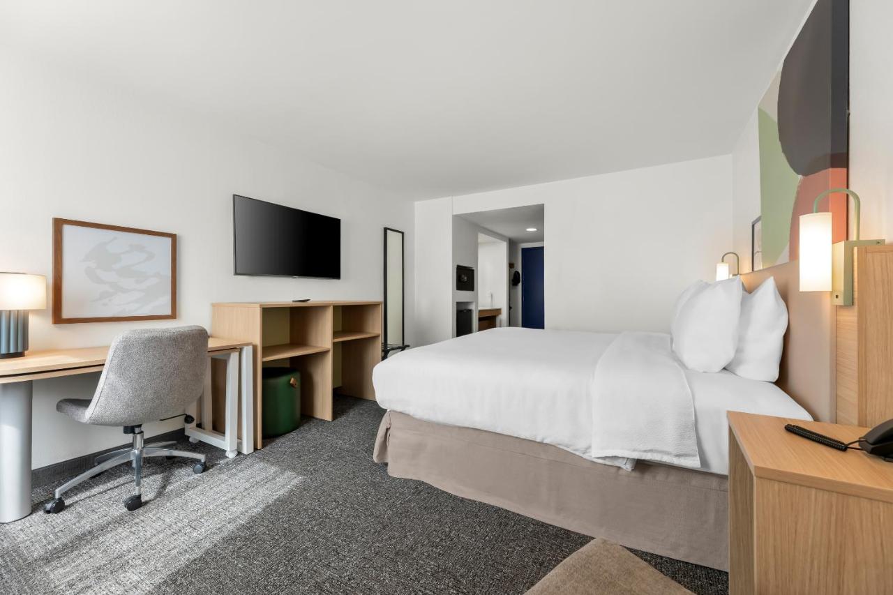  | Best Western Cypress Creek