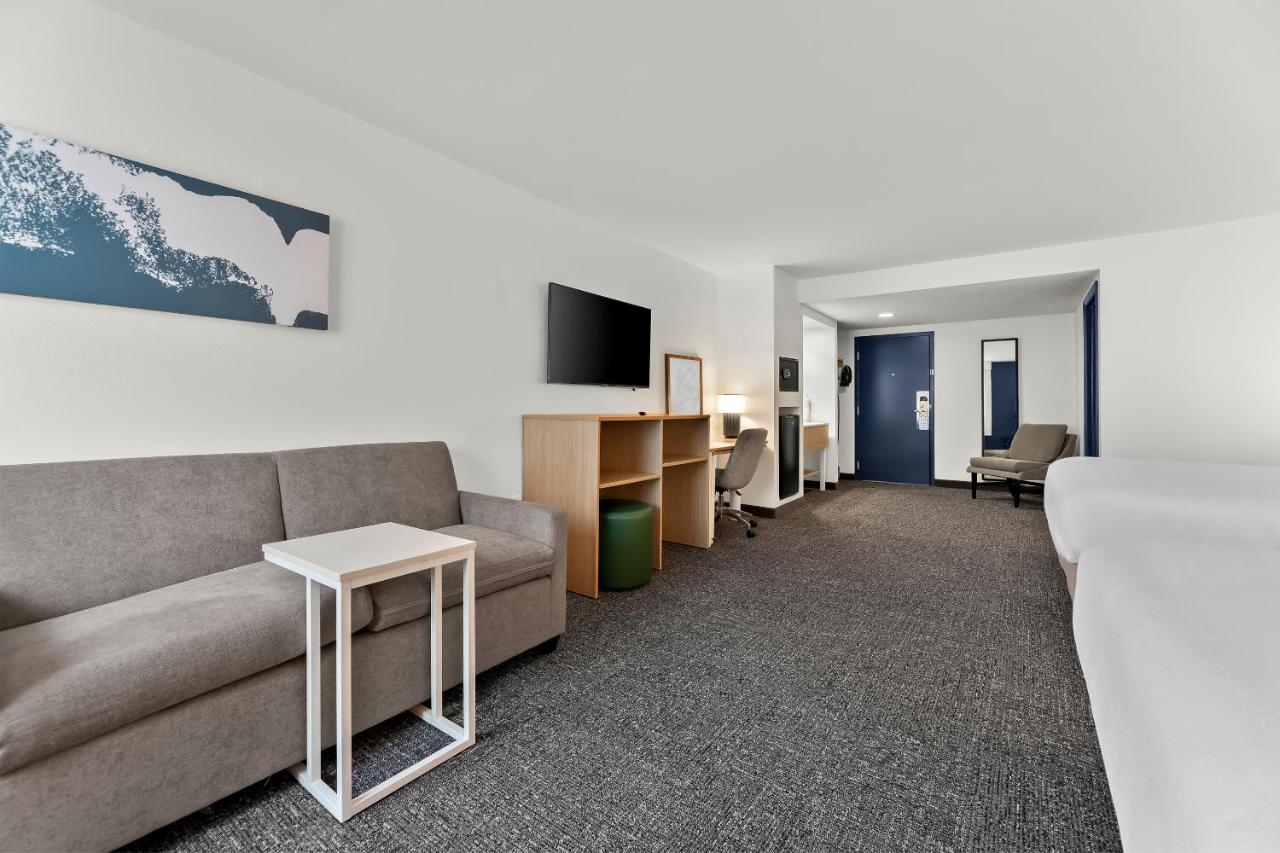  | Best Western Cypress Creek