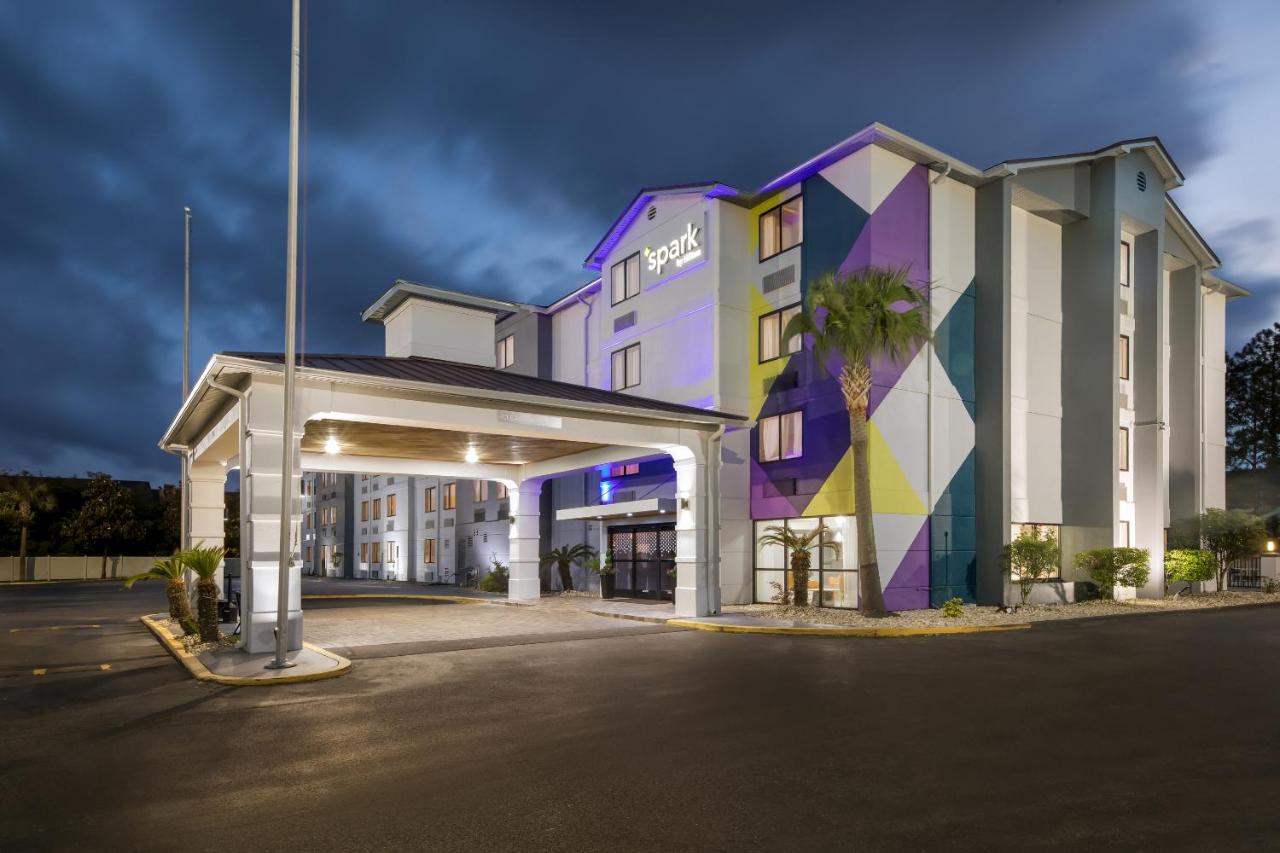  | Best Western Cypress Creek