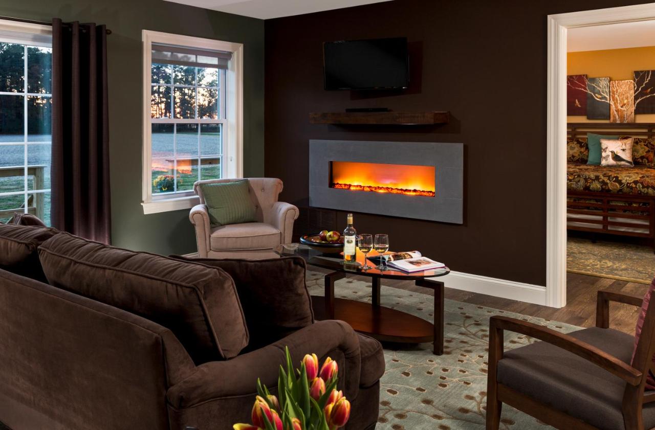  | Inn at Huntingfield Creek