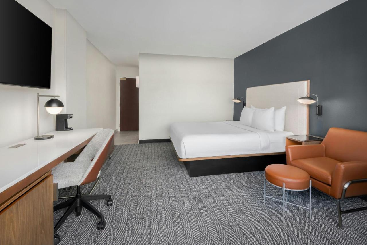 | Courtyard by Marriott Chattanooga Downtown