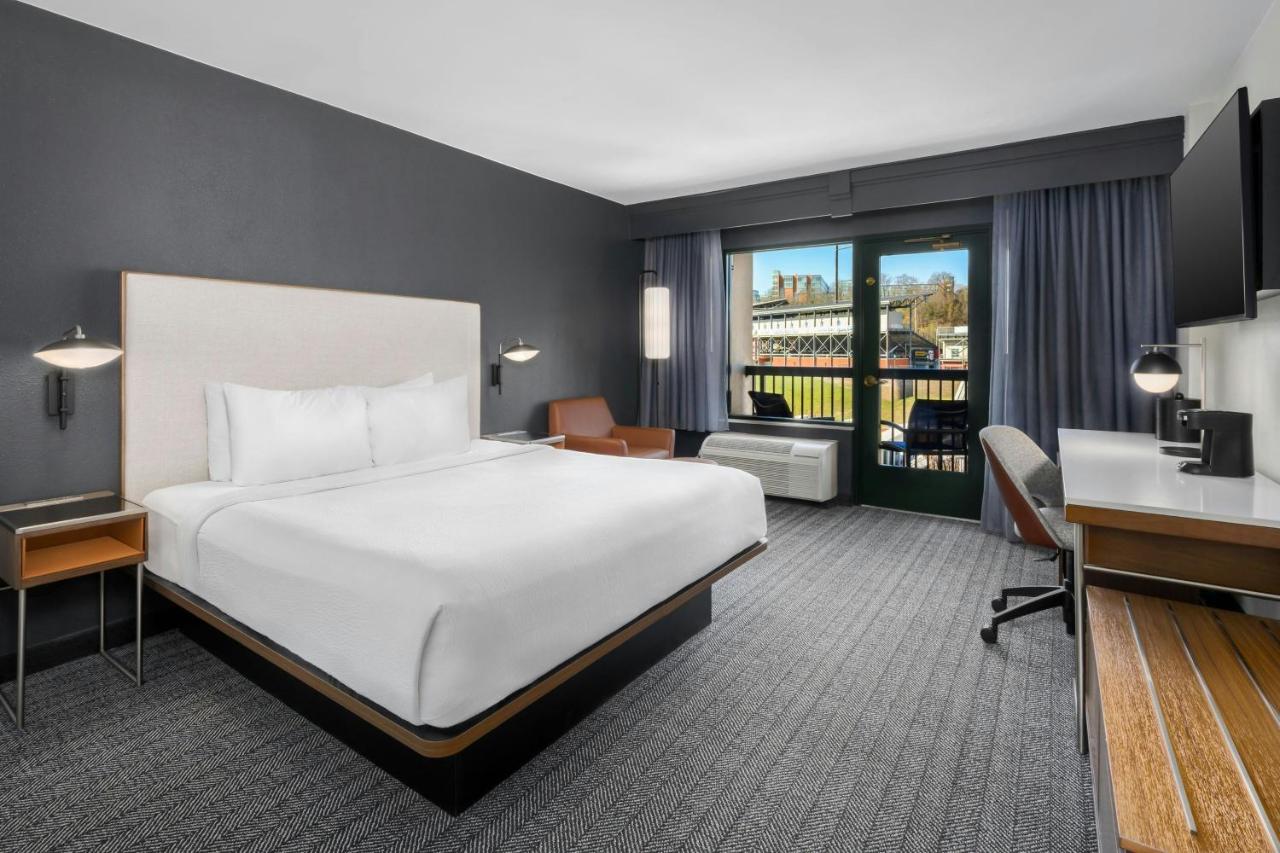 | Courtyard by Marriott Chattanooga Downtown